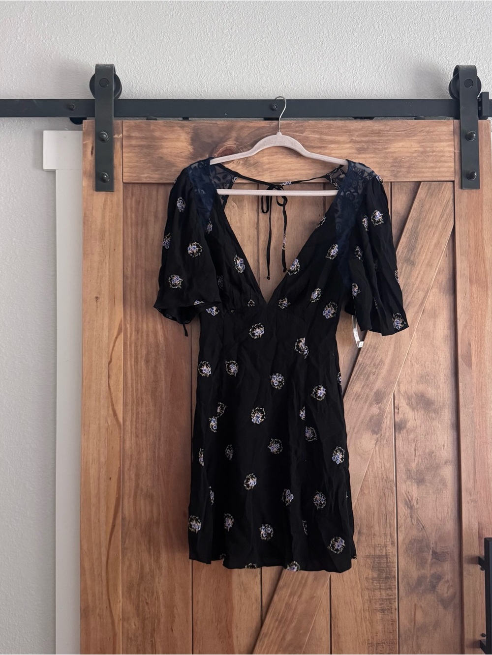 Free People Floral Black Mini Dress Sz 0 - Picture 2 of 5
